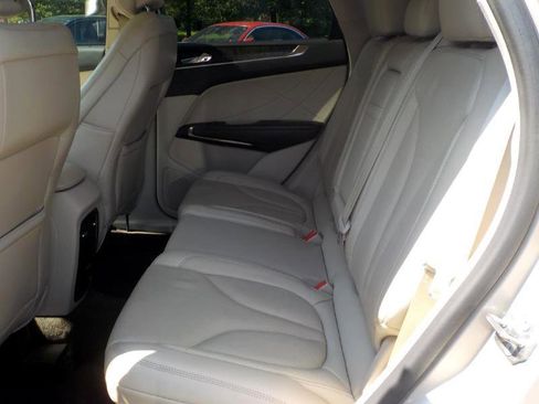 Used 2017 Lincoln MKC Reserve image 31