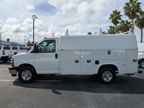 New 2025 Chevrolet Express 3500 w/ Power Convenience Package image 7