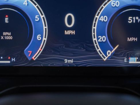 New 2025 Jeep Grand Cherokee Altitude image 40