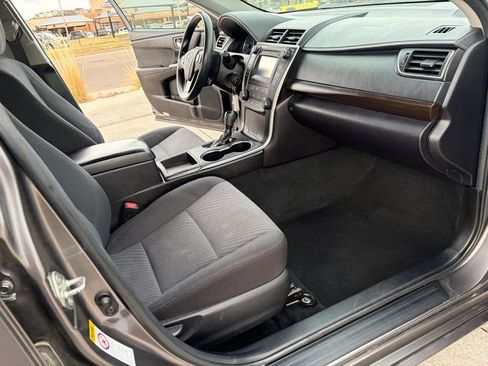 Used 2017 Toyota Camry LE image 23