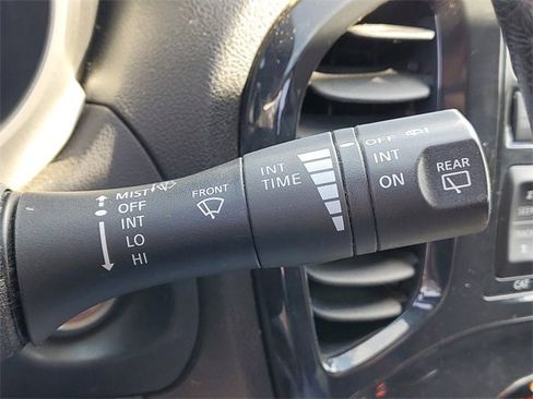 Used 2013 Nissan Juke SV image 20