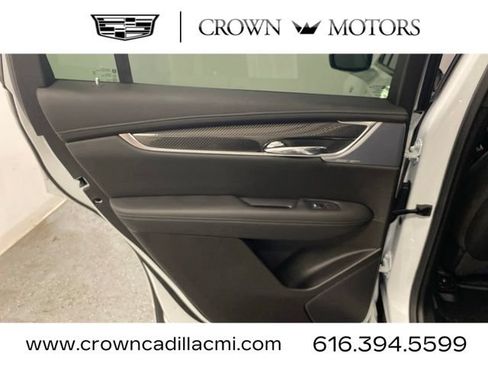 Certified 2023 Cadillac XT6 Sport w/ Technology Package AWD/4WD image 21