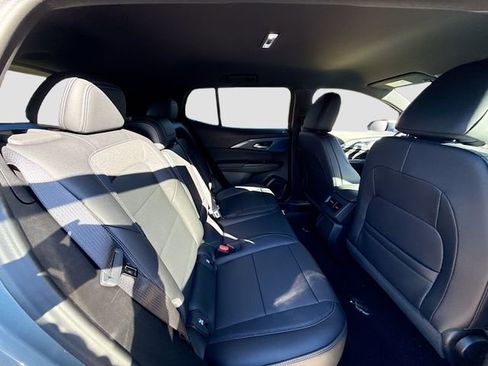 New 2026 Chevrolet Equinox EV LT image 29