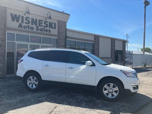Used 2013 Chevrolet Traverse LT AWD/4WD image 2