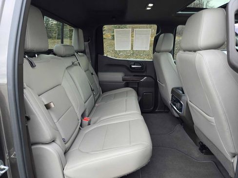 Used 2019 GMC Sierra 1500 SLT w/ SLT Convenience Package AWD/4WD image 12