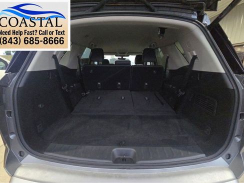 Used 2025 Nissan Pathfinder SL AWD/4WD image 6