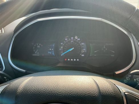 Used 2018 Ford Edge Titanium w/ Equipment Group 301A AWD/4WD image 14