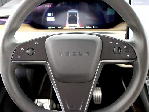 Used 2022 Tesla Model X AWD/4WD image 25