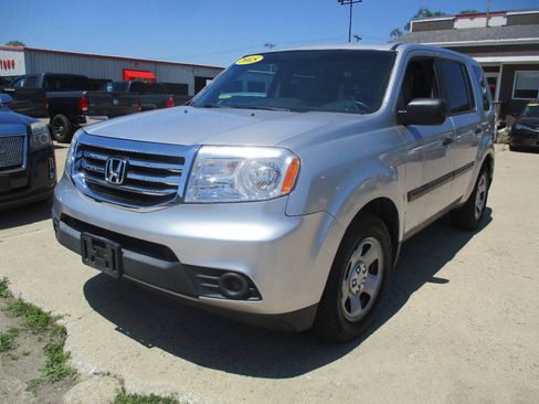 Used 2015 Honda Pilot LX image 2