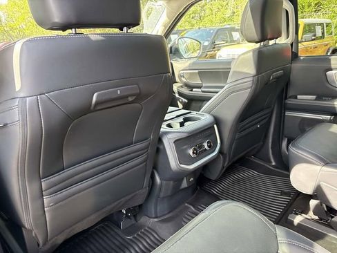 Certified 2025 Ford Expedition Max Platinum image 17