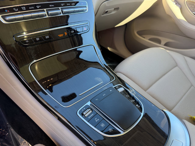 Used 2021 Mercedes-Benz GLC 300 w/ Premium Package image 22