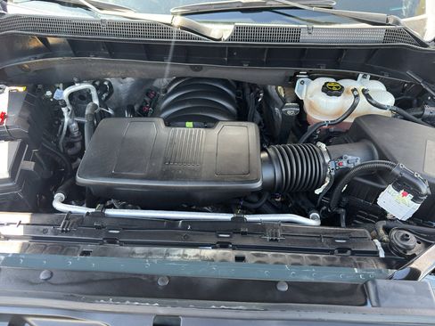 Used 2025 Chevrolet Silverado 1500 LT AWD/4WD image 38