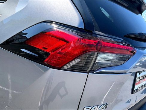 Used 2024 Toyota RAV4 XLE FWD image 27