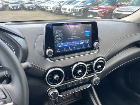 Used 2025 Nissan Sentra SV image 17