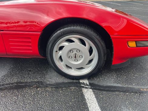 Used 1992 Chevrolet Corvette Convertible RWD image 7