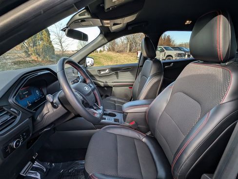 Used 2023 Ford Escape ST-Line Select w/ Tech Pack #2 image 10