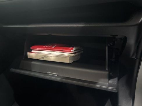 Used 2022 Toyota RAV4 XLE image 35