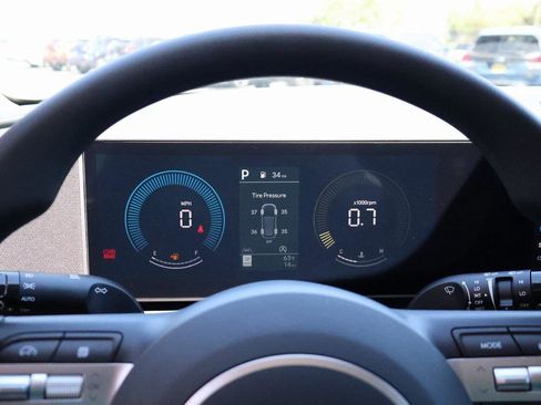 New 2025 Hyundai Tucson SE image 29