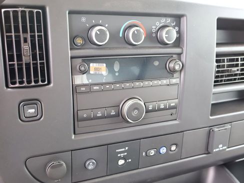 New 2025 GMC Savana 3500 w/ Power Convenience Package image 30