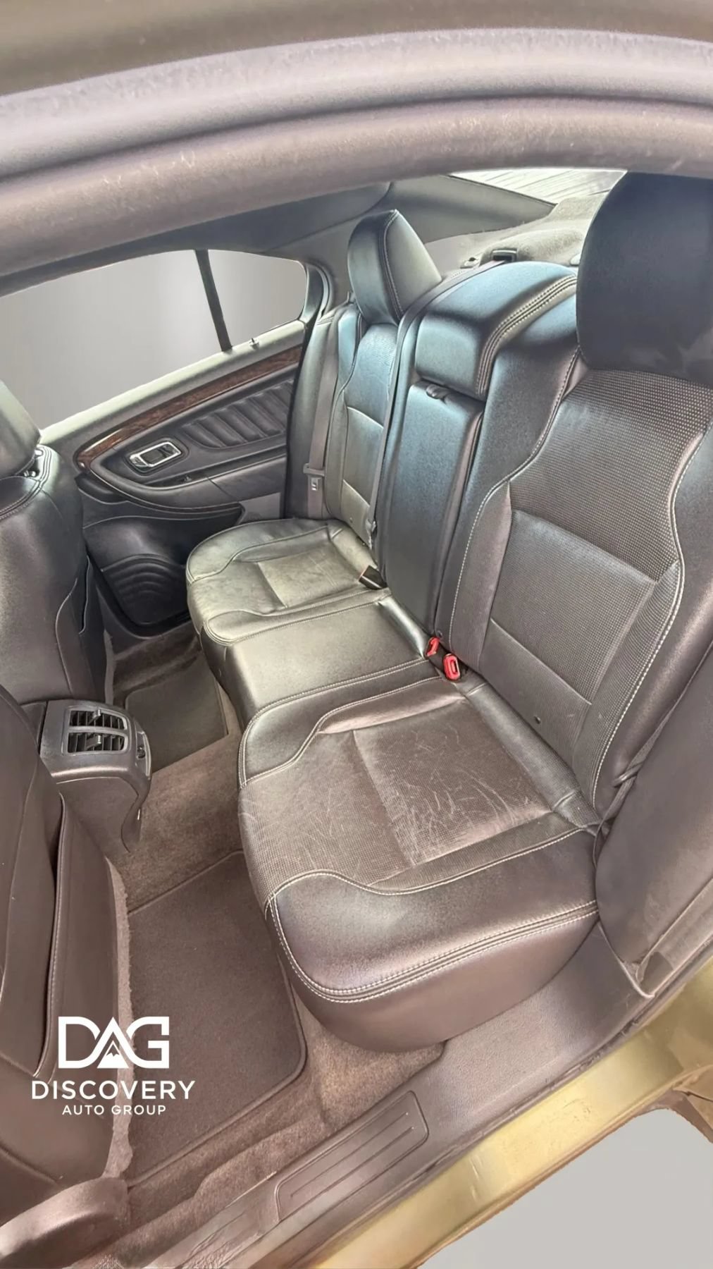 Used 2013 Ford Taurus Limited FWD image 26
