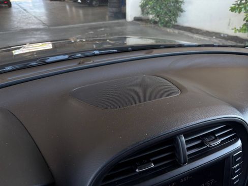 Used 2025 Kia Soul LX w/ LX Technology Package FWD image 17
