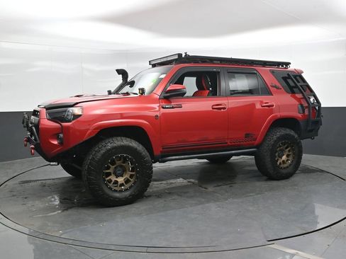 Used 2019 Toyota 4Runner TRD Off-Road AWD/4WD image 7