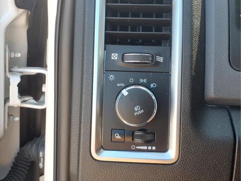 Used 2019 RAM 1500 Big Horn RWD image 18