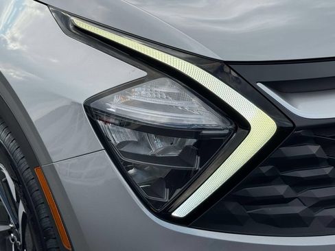 Certified 2023 Kia Sportage LX AWD/4WD image 9
