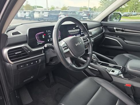 Certified 2025 Kia Telluride S FWD image 15