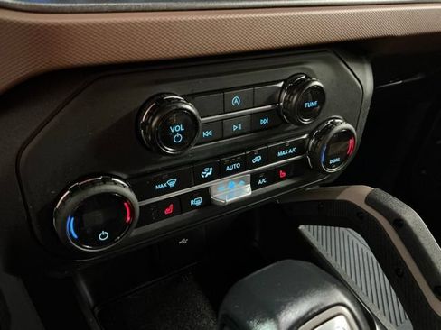 Used 2024 Ford Bronco Outer Banks AWD/4WD image 24