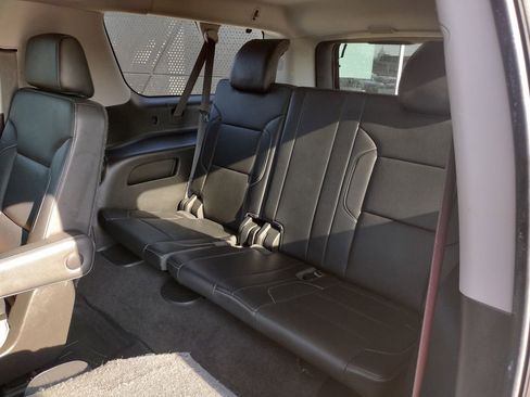 Used 2018 Chevrolet Suburban Premier AWD/4WD image 8
