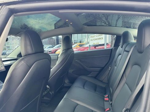 Used 2022 Tesla Model 3 Performance image 15