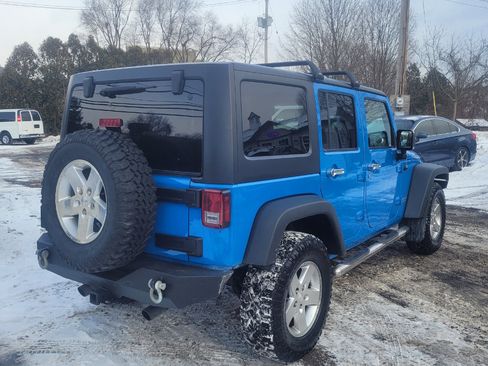 Used 2011 Jeep Wrangler Unlimited Rubicon w/ Dual Top Group image 8