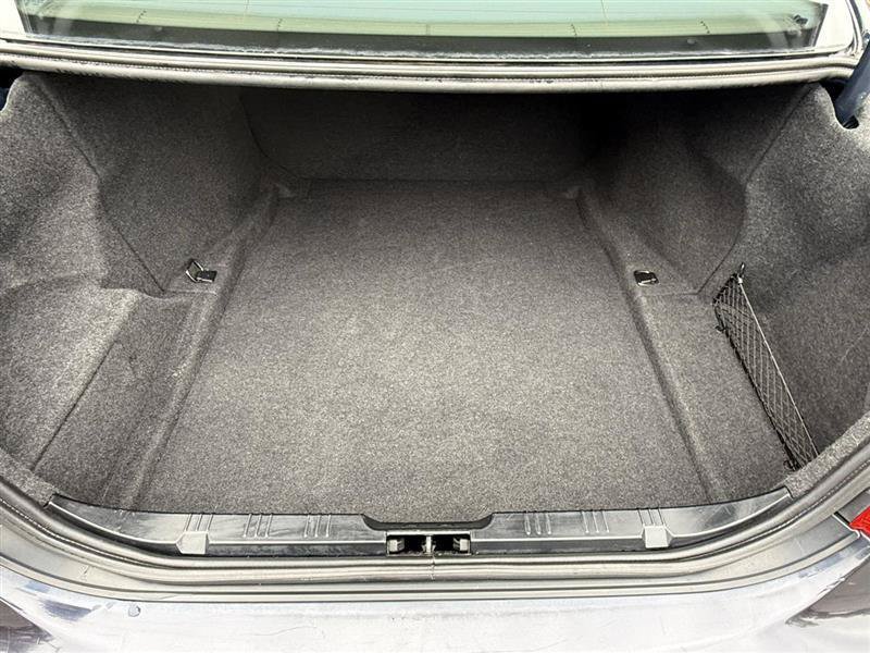 Used 2010 BMW 528i Sedan RWD image 13