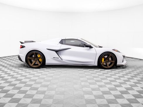 Used 2024 Chevrolet Corvette Z06 w/ Stealth Interior Trim Package image 6