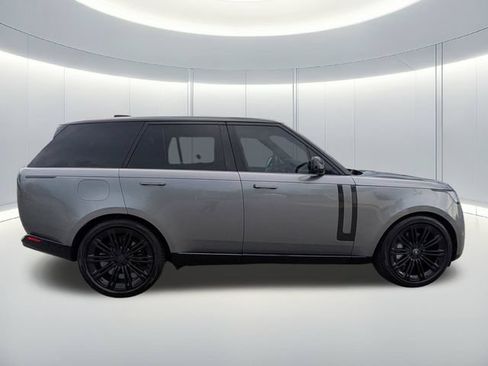 Used 2023 Land Rover Range Rover SE AWD/4WD image 7