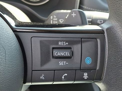 Used 2023 Nissan Rogue SV AWD/4WD image 21