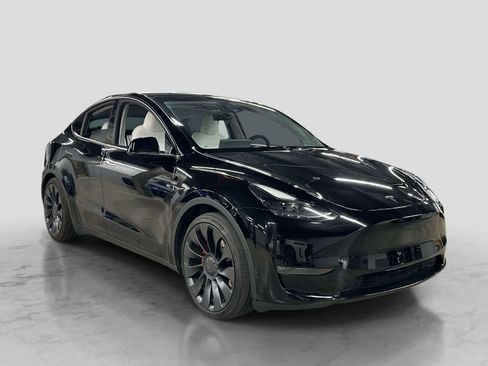 Used 2024 Tesla Model Y Performance AWD/4WD image 5