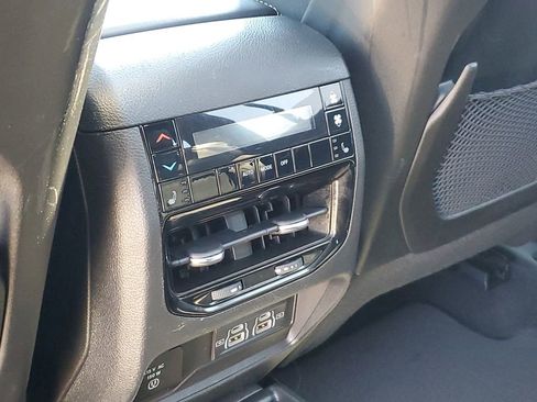Used 2024 Jeep Grand Cherokee L Limited w/ Luxury Tech Group II AWD/4WD image 33