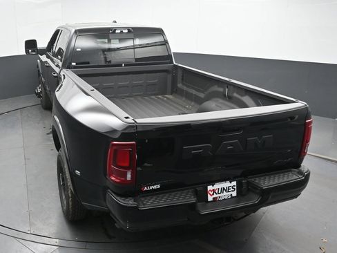 New 2026 RAM 3500 Limited AWD/4WD image 31