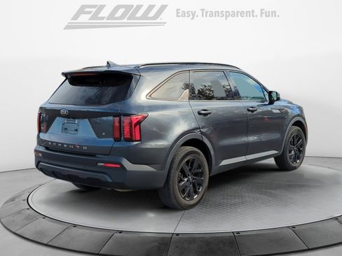 Used 2021 Kia Sorento S image 8