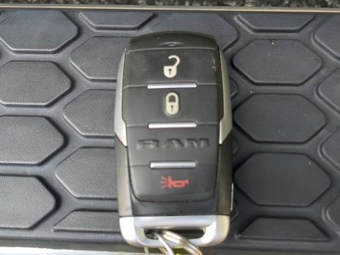 Used 2021 RAM 1500 Big Horn AWD/4WD image 29