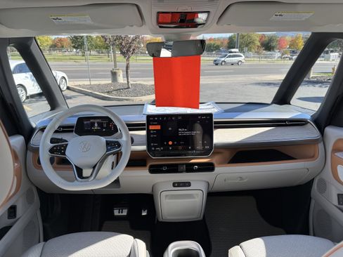 New 2025 Volkswagen ID. Buzz 1st Edition image 21