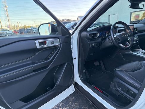 Used 2020 Ford Explorer ST w/ ST Street Pack image 18