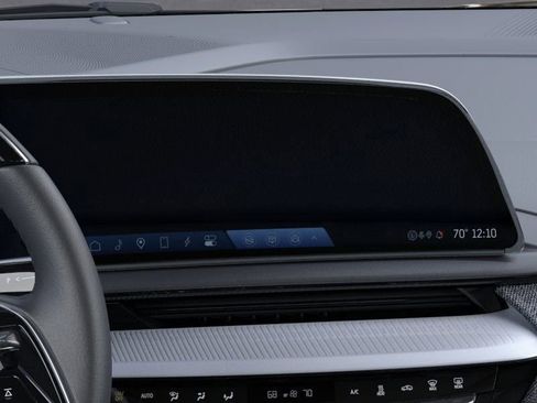 New 2026 Cadillac Optiq Luxury 1 image 20