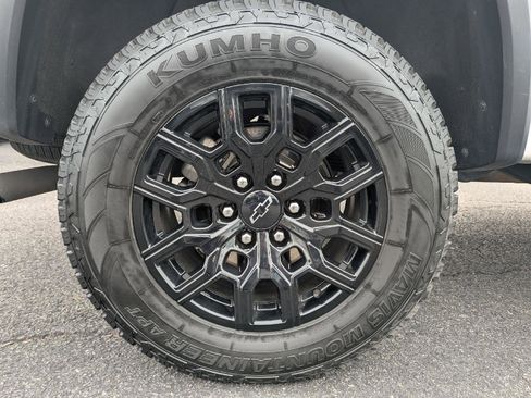 Certified 2023 Chevrolet Colorado Trail Boss w/ Advanced Trailering Package image 12