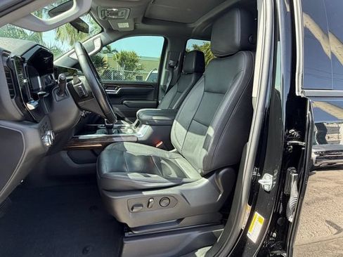 Used 2023 GMC Sierra 1500 Elevation w/ Elevation Premium Package AWD/4WD image 13