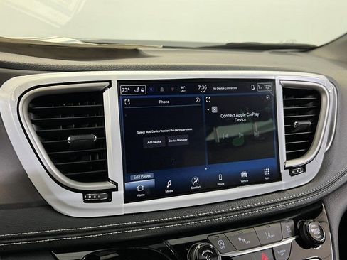 New 2026 Chrysler Pacifica Select image 32