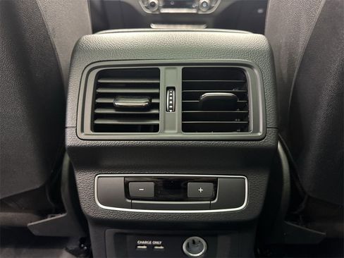 Certified 2024 Audi Q5 e Premium Plus image 24