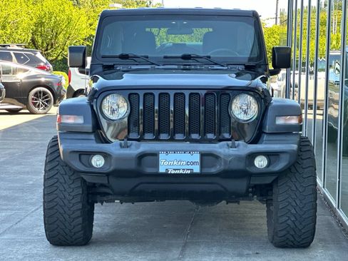 Used 2019 Jeep Wrangler Unlimited Sport AWD/4WD image 8